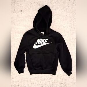 Boys Nike Black Fleece Pullover Hoodie In Size S